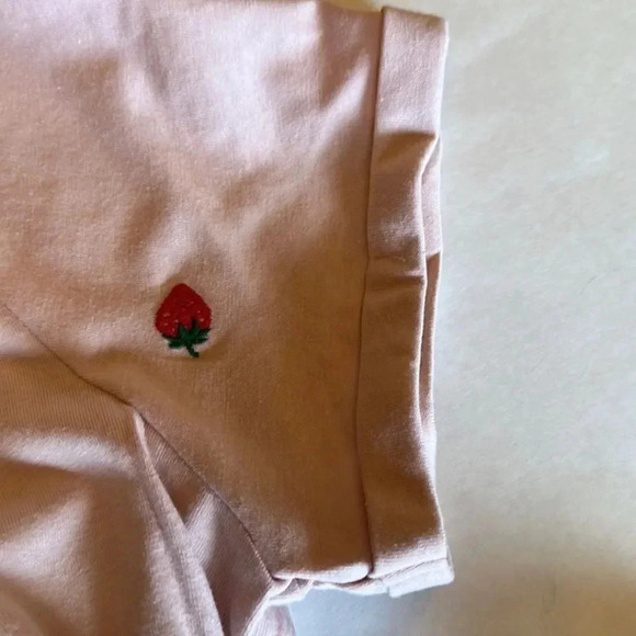 VINTAGE AMERICA ladies shirt with Embroidered Strawberries size large NWT - Picture 7 of 10
